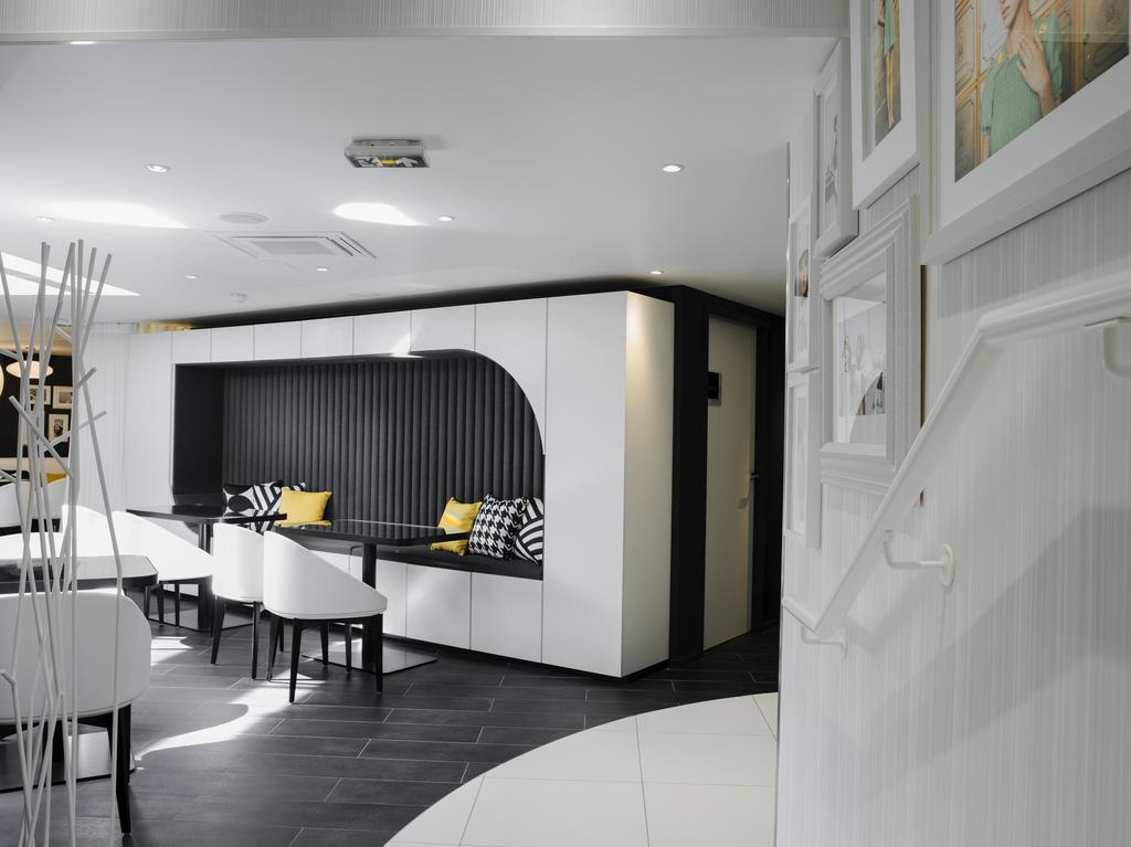 Hotel Ekta Champs Elysees Paris Exterior foto