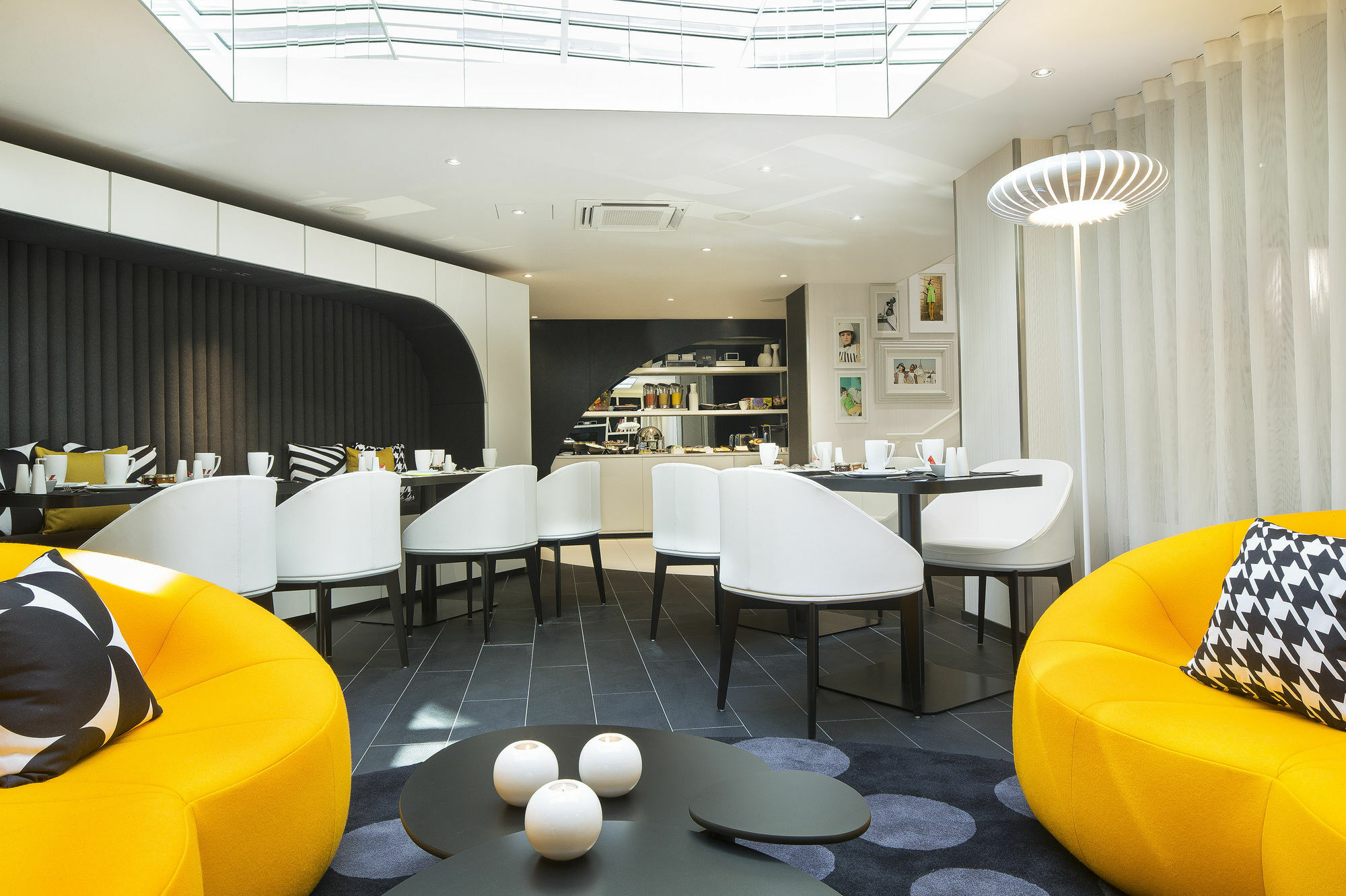 Hotel Ekta Champs Elysees Paris Exterior foto