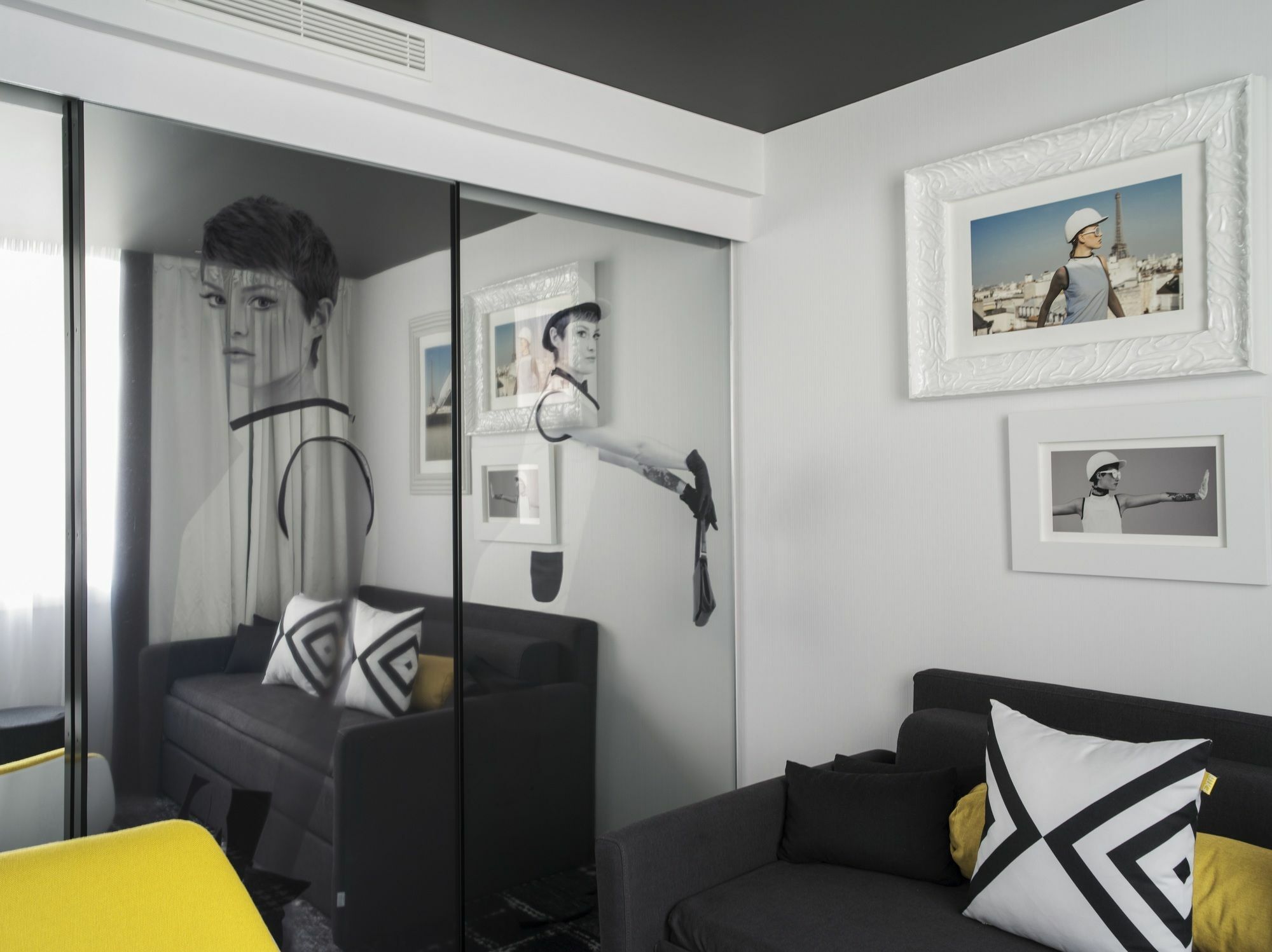 Hotel Ekta Champs Elysees Paris Exterior foto