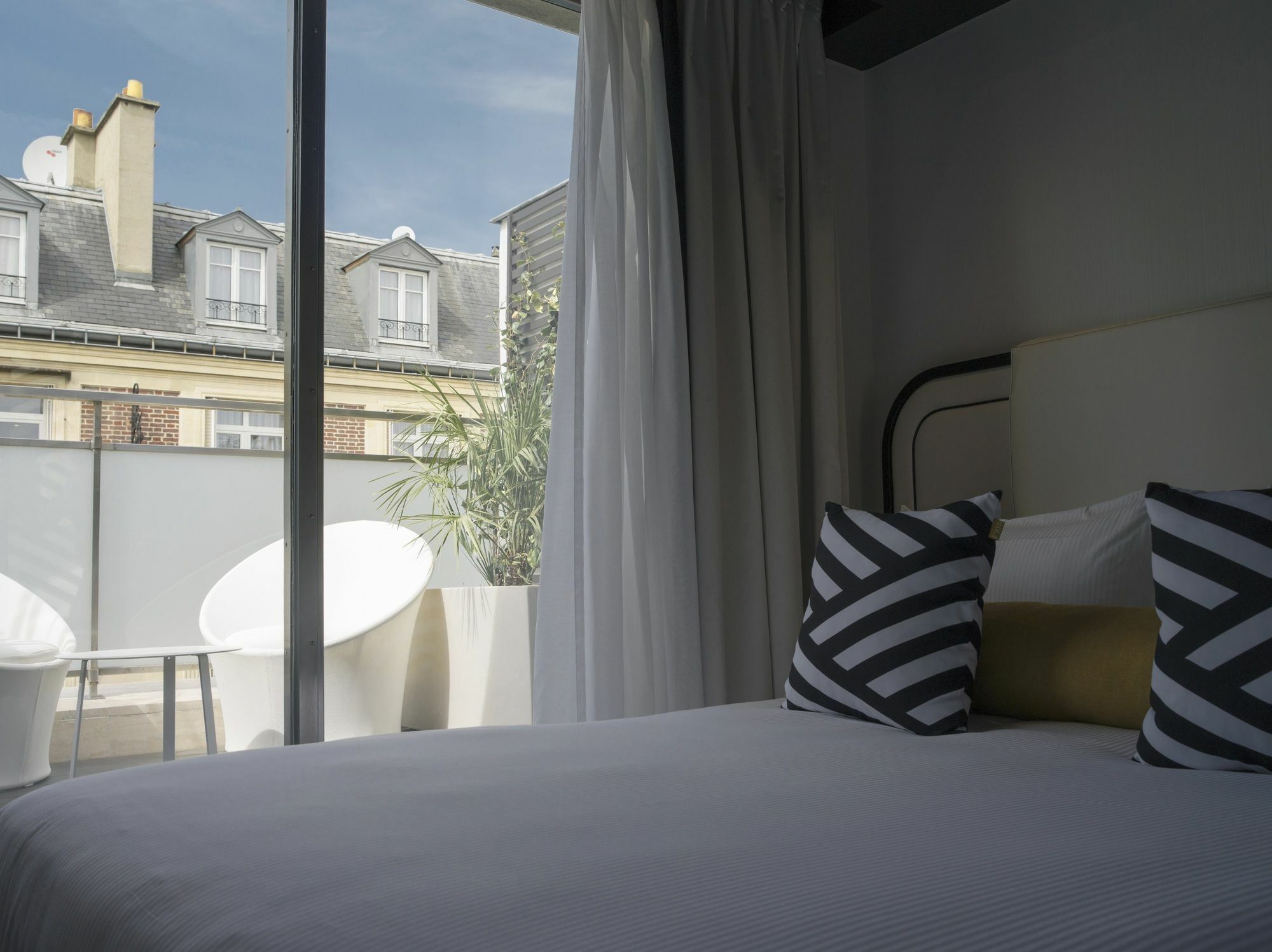 Hotel Ekta Champs Elysees Paris Exterior foto